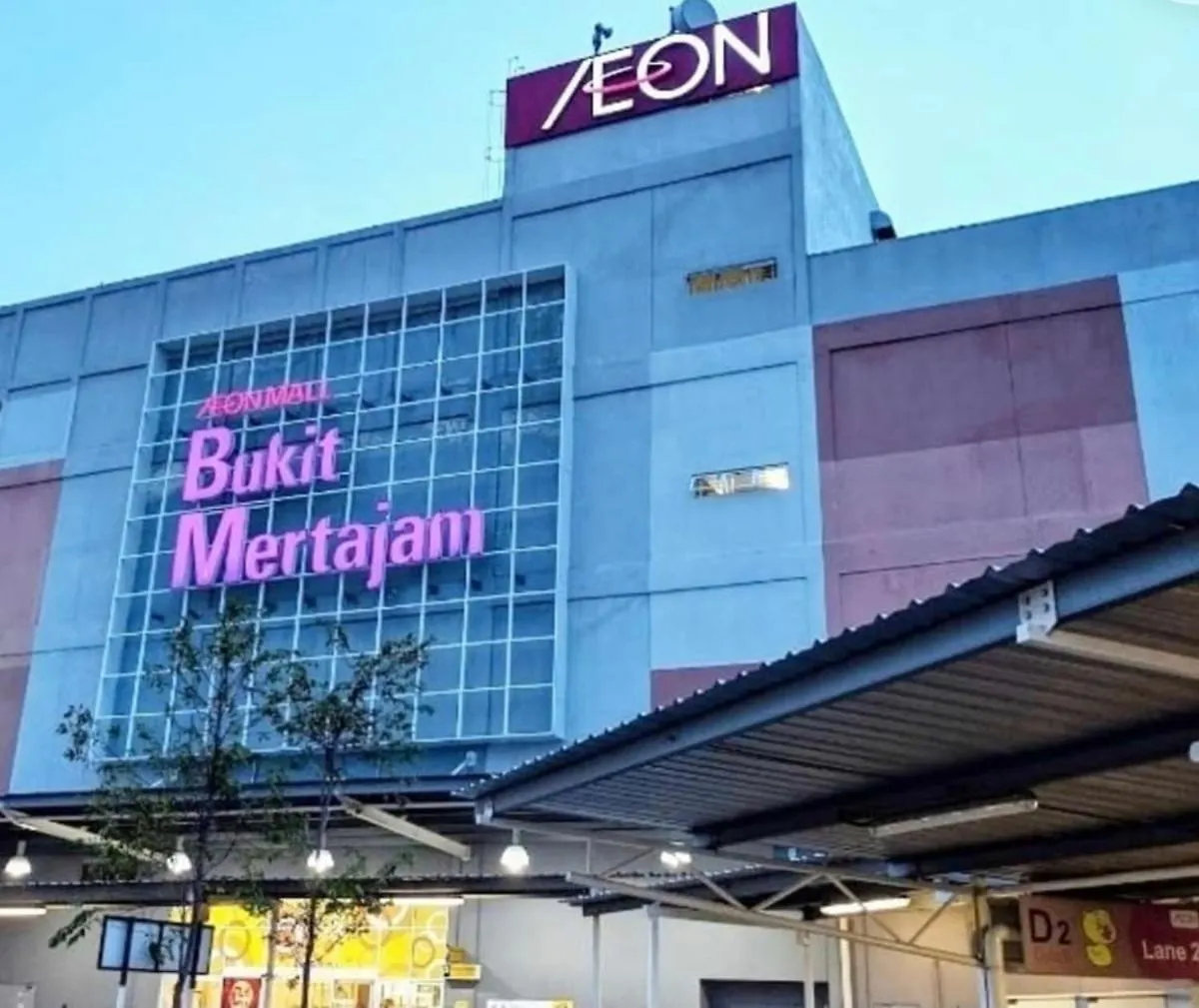 23 Inn Queen Bedroom With Balcony Bukit Mertajam