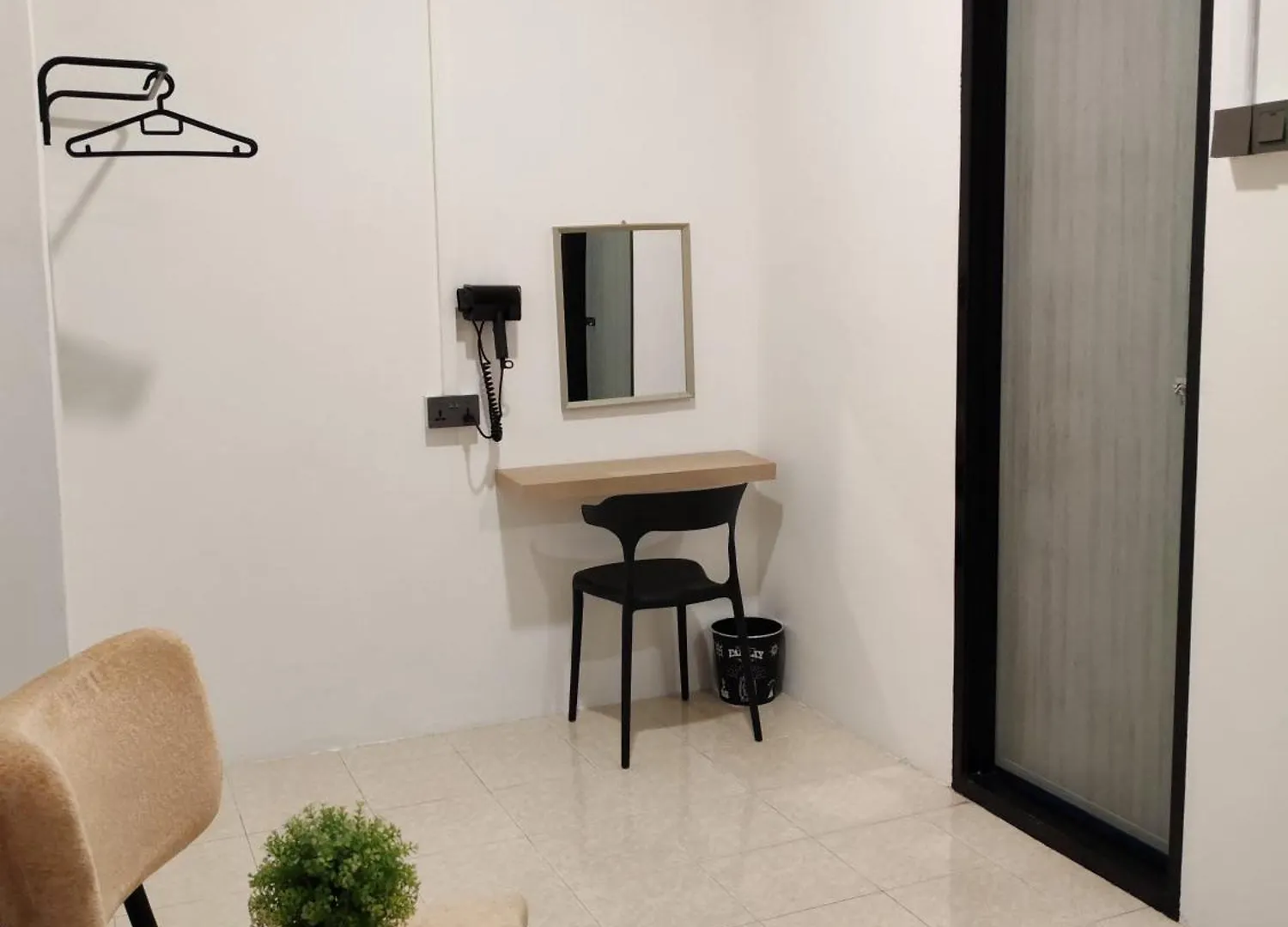 23 Inn Queen Bedroom With Balcony Bukit Mertajam